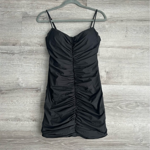 Women’s Aritzia Babaton Black Ruched Dress Size 4 - Picture 4 of 6